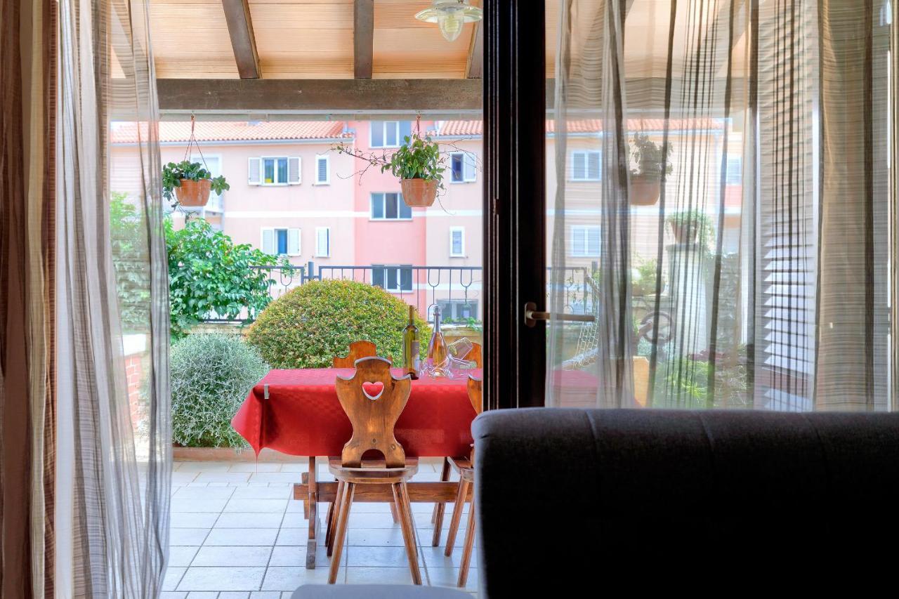 Stylish Flats With Two Bedrooms In Premantura Bagian luar foto
