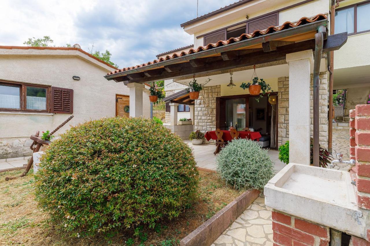 Stylish Flats With Two Bedrooms In Premantura Bagian luar foto