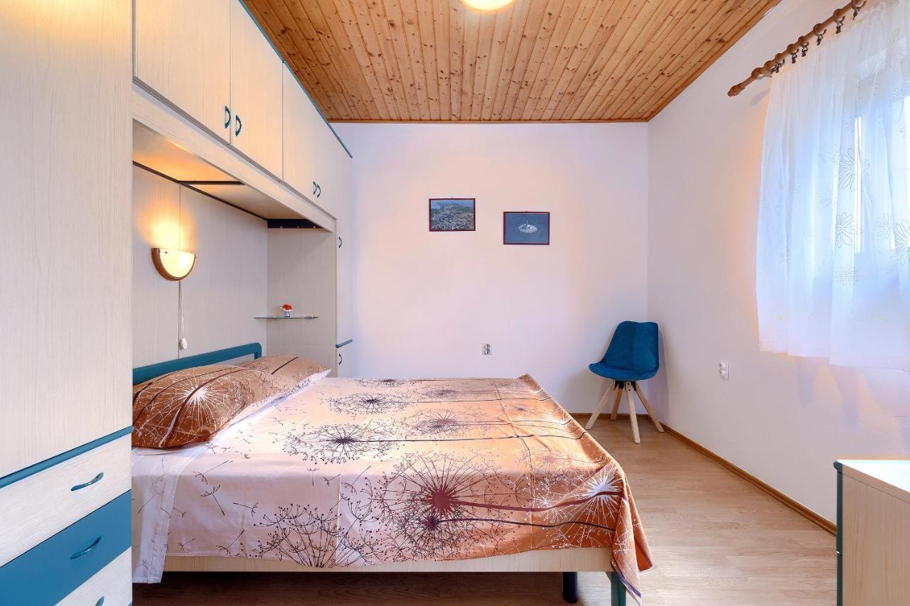 Stylish Flats With Two Bedrooms In Premantura Bagian luar foto