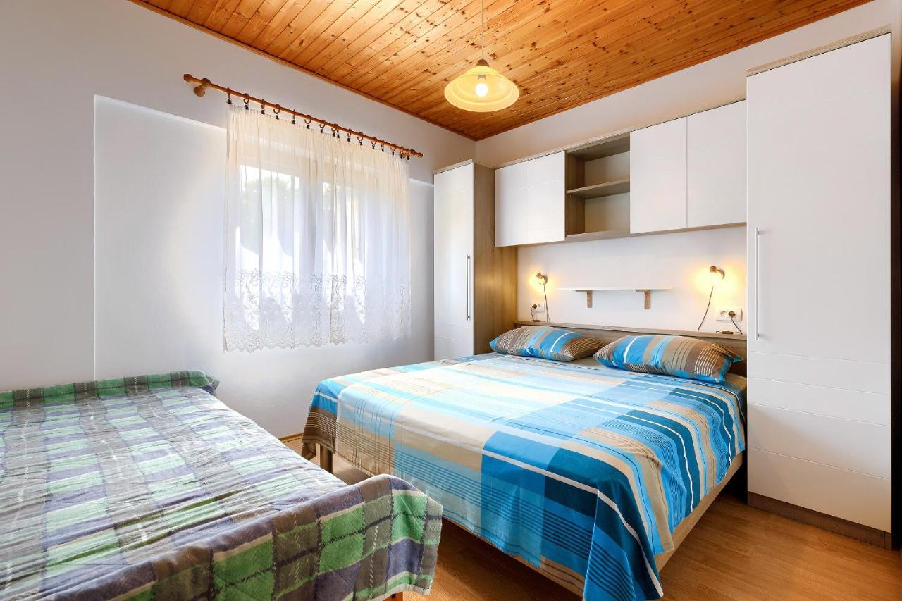 Stylish Flats With Two Bedrooms In Premantura Bagian luar foto