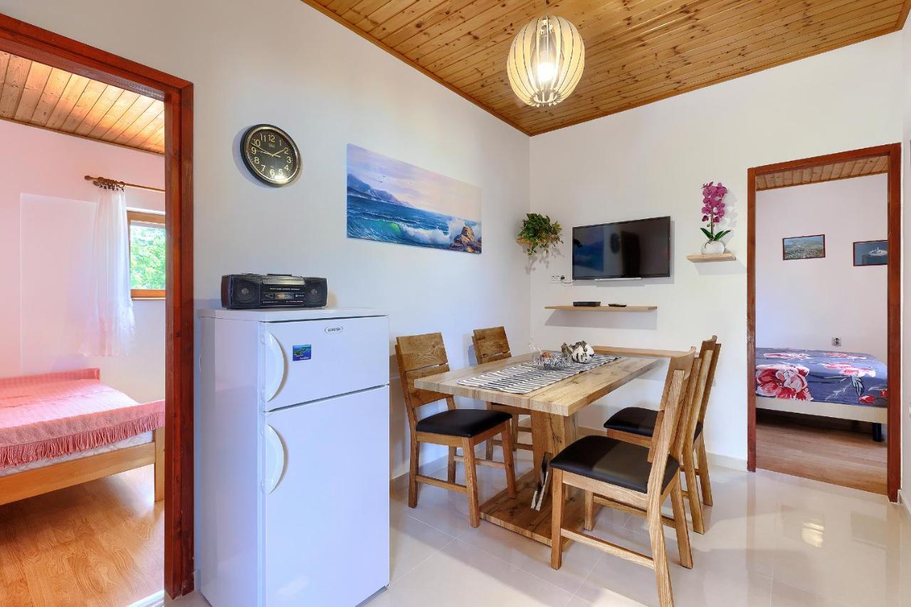 Stylish Flats With Two Bedrooms In Premantura Bagian luar foto