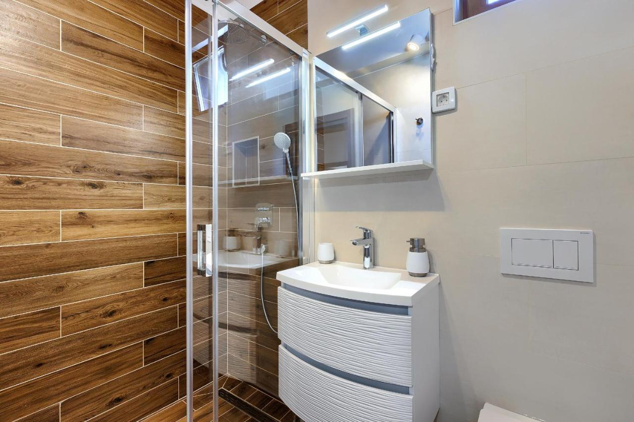 Stylish Flats With Two Bedrooms In Premantura Bagian luar foto
